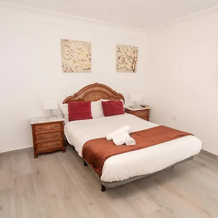 Tranquilo En Plaza Cisneros Apartamento *